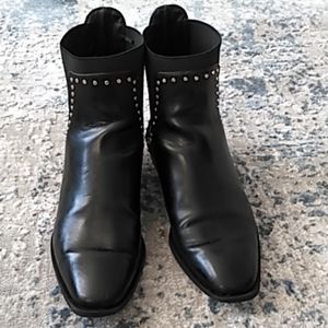 Zara Trafaluca black bootie size 39